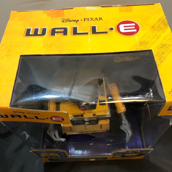 Disney / Pixar U-Command Wall-E 10-Inch Remote Control Robot New Rare - Picture 2 of 8